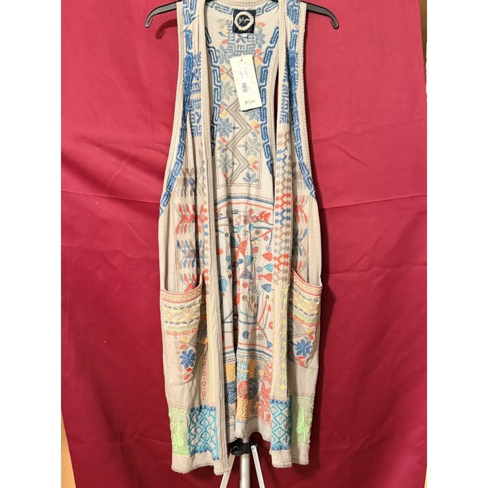 Biya Women's Long Embroidered  Knit Duster Vest Sz M (A3236)